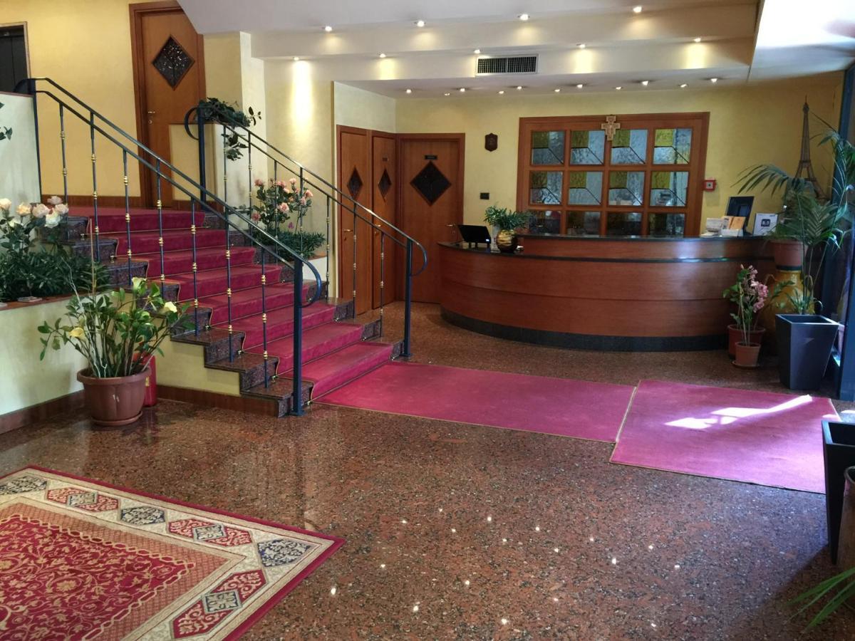 Savant Hotel Lamezia Terme Exterior photo