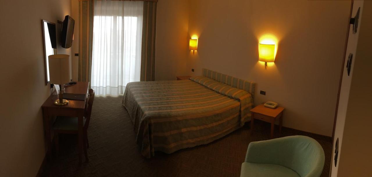 Savant Hotel Lamezia Terme Exterior photo